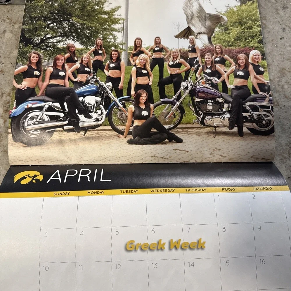 University Of Iowa SPIRIT SQUADS 2010-2011 Cheerleading Herkey Dance Team‎